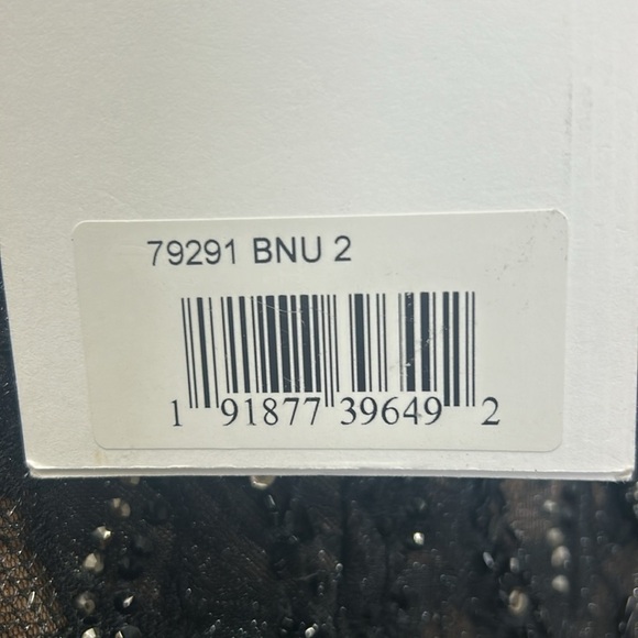 MAC DUGGAL 79291 NWT Beaded Illusion Long Sleeve Plunge Neck Gown - Picture 9 of 9